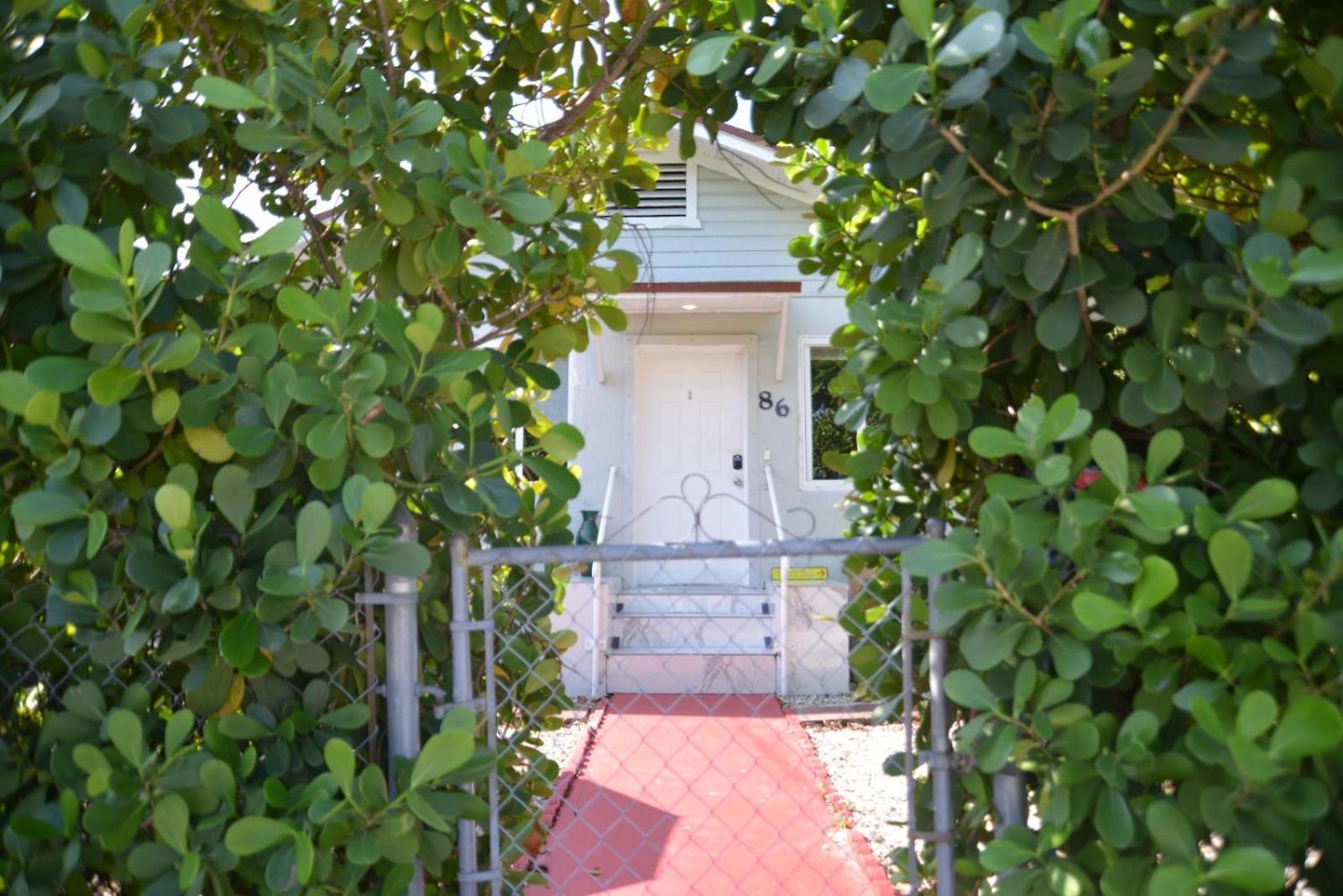 Beach Vibes 2 Bedrooms House Miami Luaran gambar